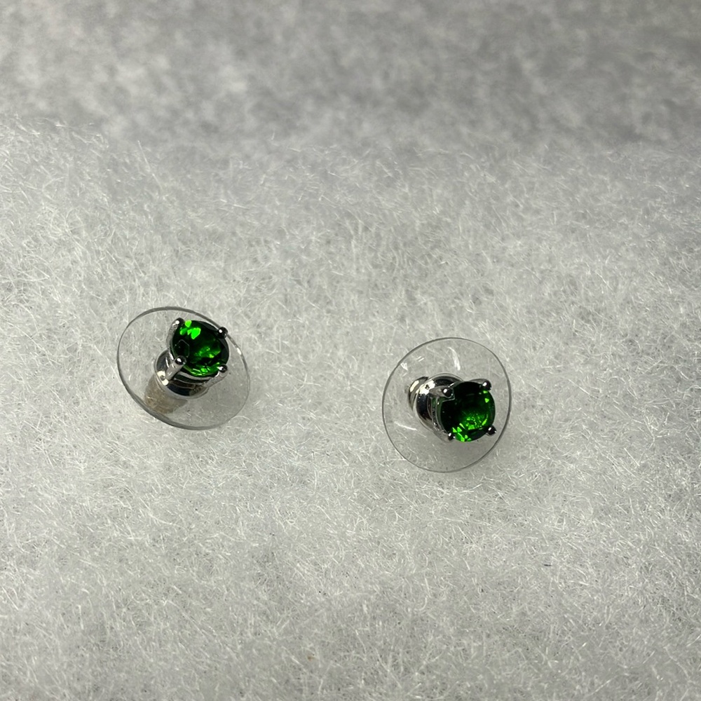 NWT Green Russian Diopside .925 silver post earrings studs.